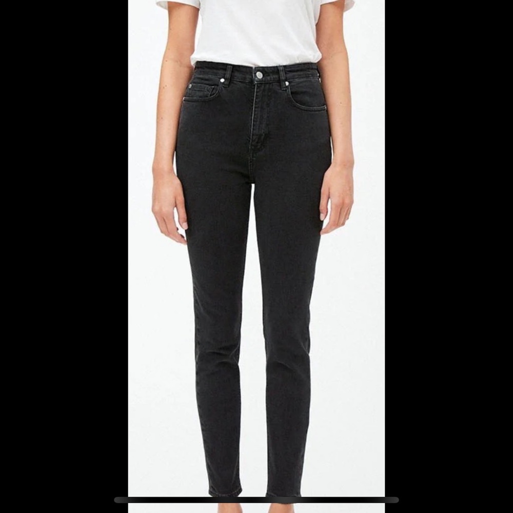 Women's Black Jeans
